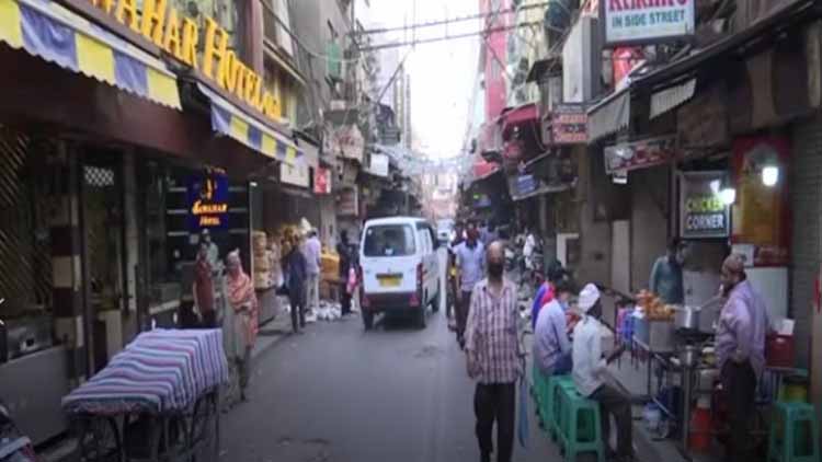 दिल्ली की जामा मस्जिद के आस-पास की दुकानों पर नहीं आ रहे ग्राहक