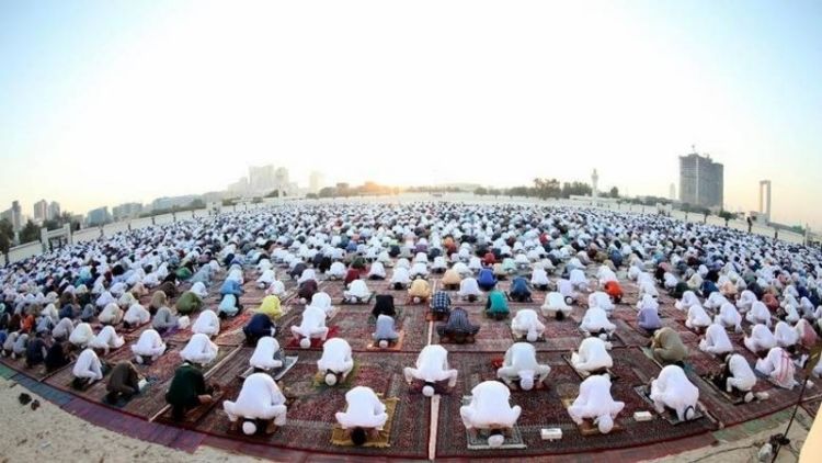 अमेरिका से लेकर यूरोप और मध्य पूर्व तक मनाई गई ईद