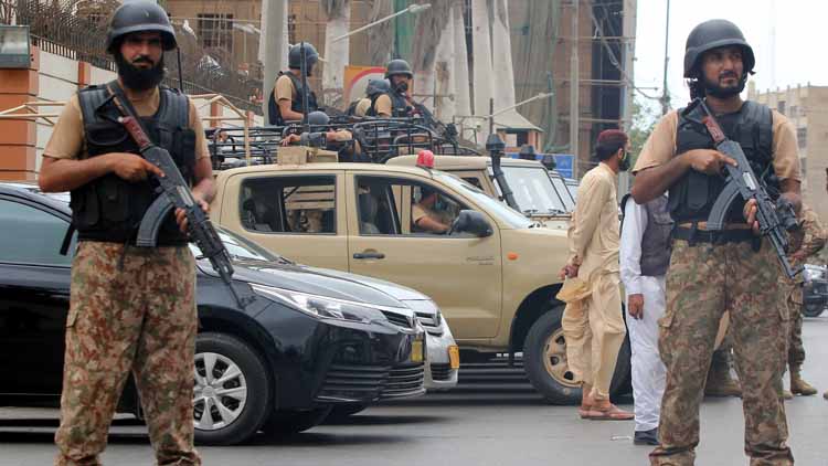 पाकिस्तानः गोलीबारी में 9 मारे गए