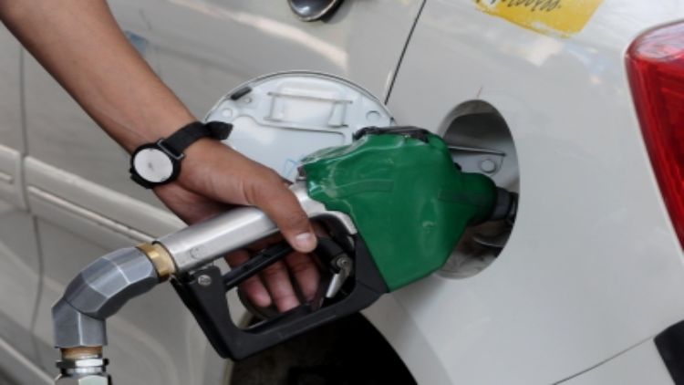 पेट्रोल-डीजल की कीमत में शनिवार को नहीं हुई बढ़ोतरी