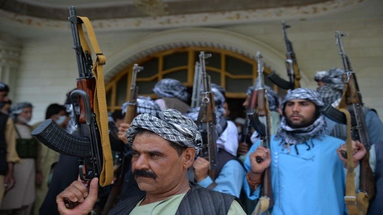 अफगान सेना, तालिबान से व्यापार मार्गों पर फिर से नियंत्रण की तैयारी में