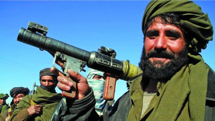 अफगान बलों और तालिबान के बीच युद्ध जारी