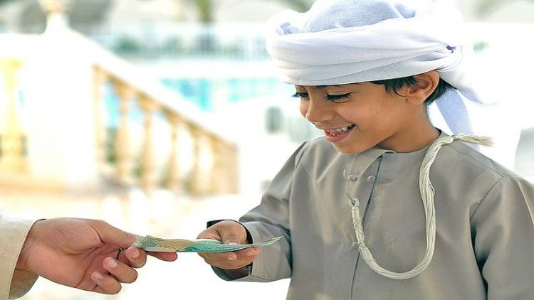 बच्चों को ईदी देने का रिवाज और घर में कैसे मनाएं ईद ?
