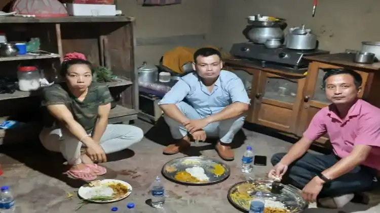 घर की रसोई में भोजन कर विवादों में क्यों घिर गईं ओलंपियन मीरा बाई चानू