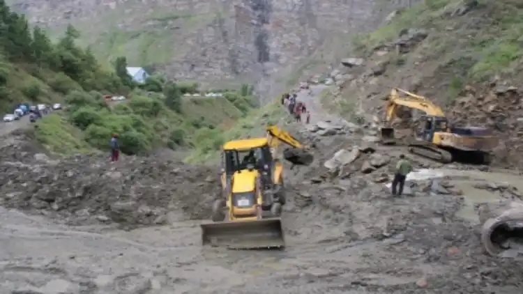 हिमाचल भूस्खलन : बचाव अभियान में 2 बीआरओ अधिकारियों की मौत