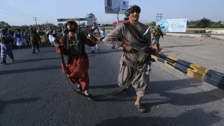 https://www.hindi.awazthevoice.in/upload/news/162789990116_Civil_siege,_public_executions_in_Kandahar,_Herat_and_Lashkar_Gah_3.webp