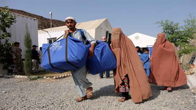 तालिबान के डर से पलायन को मजबूर अफगानी