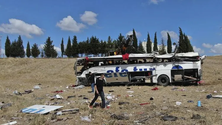 तुर्की : यात्री बस दुर्घटनाग्रस्त, 15 की मौत