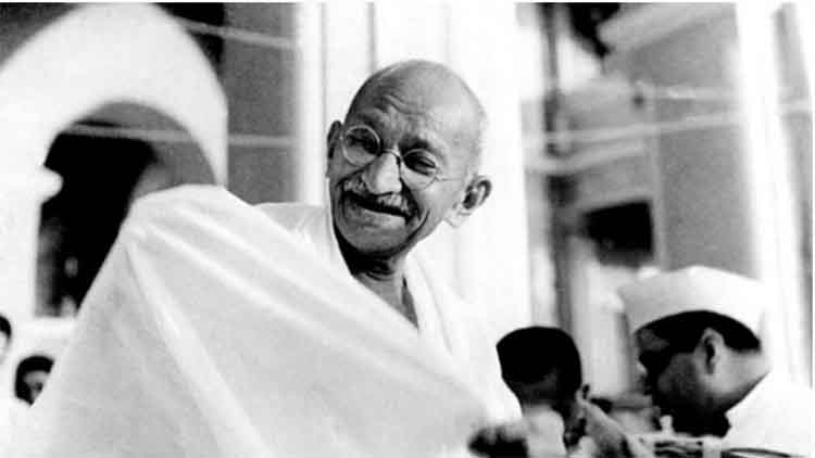 https://www.hindi.awazthevoice.in/upload/news/163307978711_Mahatma_Gandhi's_meeting_with_Kanpur_and_Jung-e-Azadi_2.jpg