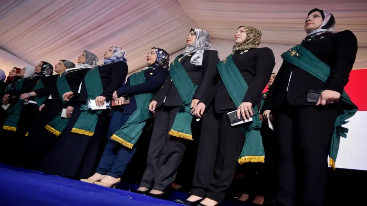 मिस्रः पहली बार 100 महिलाएं बनीं न्यायाधीश, दिलाई गई शपथ