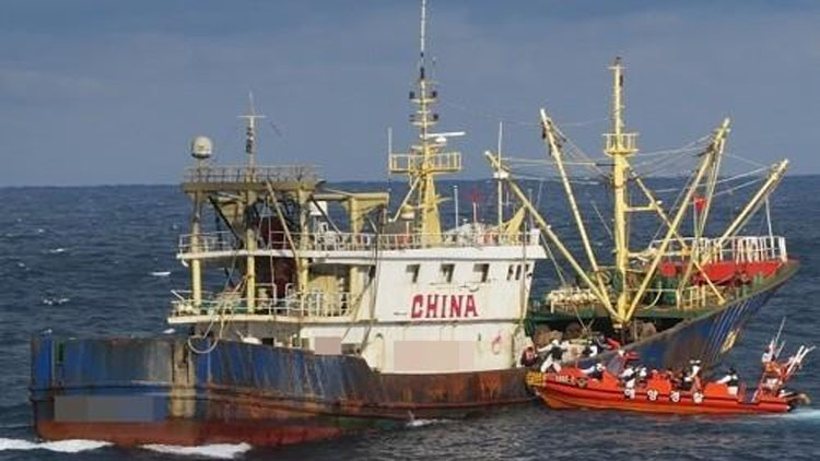 चीन के मछली उद्योग की एक नाव जब्त की दक्षिण कोरिया ने