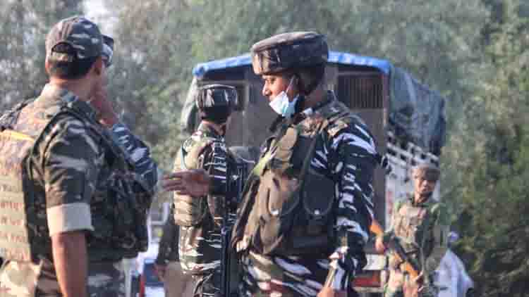 श्रीनगरः सुरक्षा बलों ने एक आतंकी मार गिराया