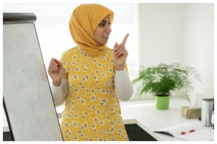 मेहमान का पन्नाः महिलाओं की तालीम में हिजाब नहीं है बाधा