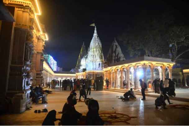 https://www.hindi.awazthevoice.in/upload/news/163939632813_kashi_vishvanath_temple_10.jpg