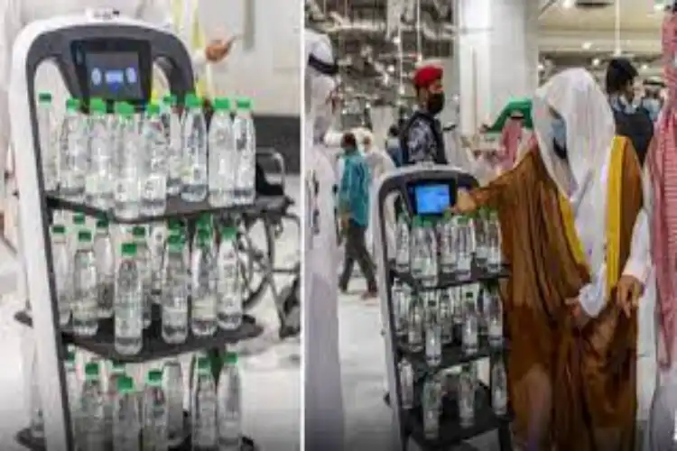 कोरोना प्रभावः मस्जिद अल हरम में रोबोट से जमजम का वितरण शुरू