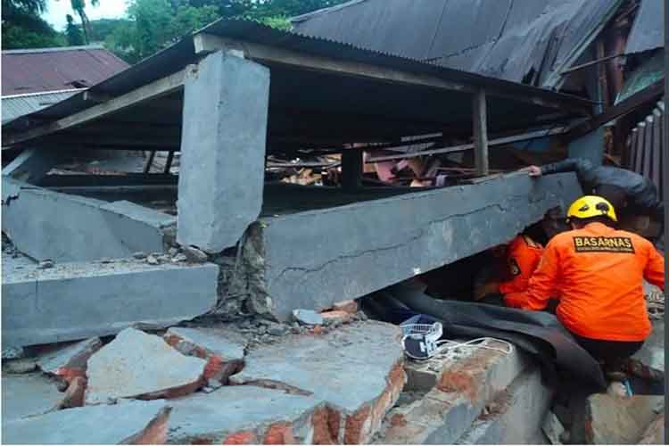 इंडोनेशिया में भारी तबाही, भूकंप से 900 घर और इमारतें जमींदोज 