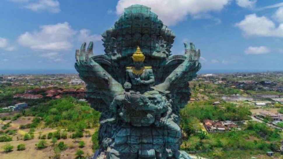 https://www.hindi.awazthevoice.in/upload/news/164278861528_indonesia_lord_vishnu_stature.jpg