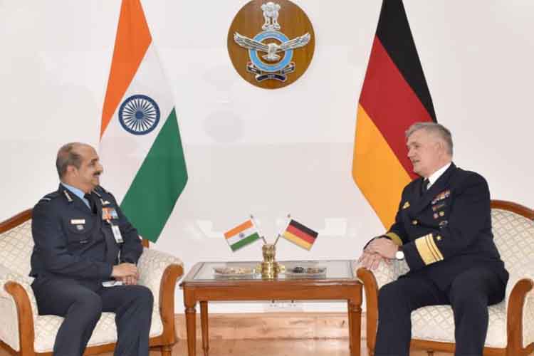 भारत में जर्मन नौसेना प्रमुख ने ऐसा क्या कह दिया, मचा बवाल, देना पड़ा इस्तीफा