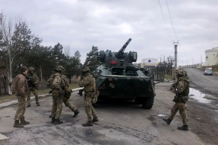 यूक्रेन ने की सीमा से रूसी सैनिकों की वापसी की मांग
