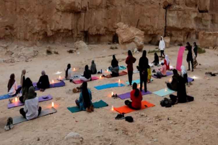 सऊदी अरब में पहला योग उत्सव, लोग बोले क्या ‘त्यौहार’ है