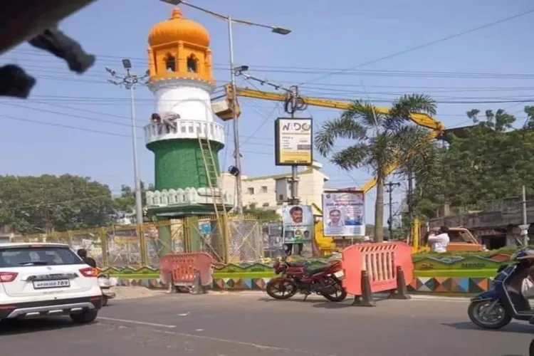 गुंटूर में जिन्ना टॉवर को तिरंगे के रंग में रंग दिया