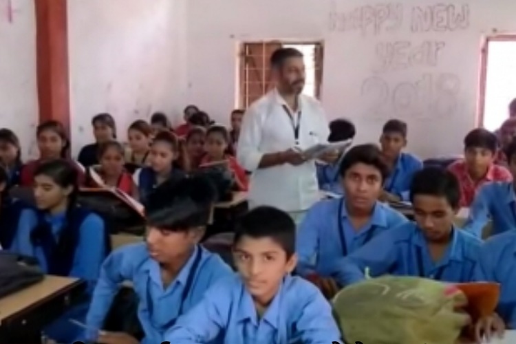 बिहार: स्कूलों में शुरू हुई पढ़ाई, बाजारों में लौटी रौनक