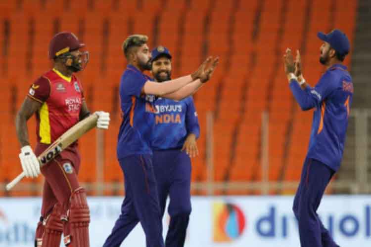भारत ने वेस्टइंडीज को 44 रनों से दी मात, सीरीज में बनाई 2-0 की अजेय बढ़त 