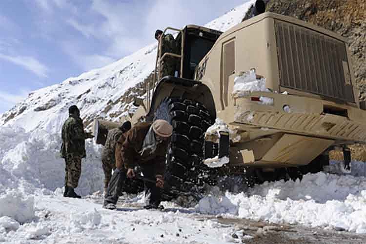 अफगानिस्तान में भारी हिमपात, 17 लोगों की मौत 