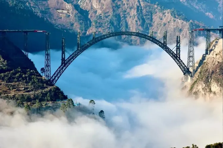 जम्मू-कश्मीर: दुनिया के सबसे ऊंचे रेलवे आर्च ब्रिज का काम जल्द होगा पूरा 