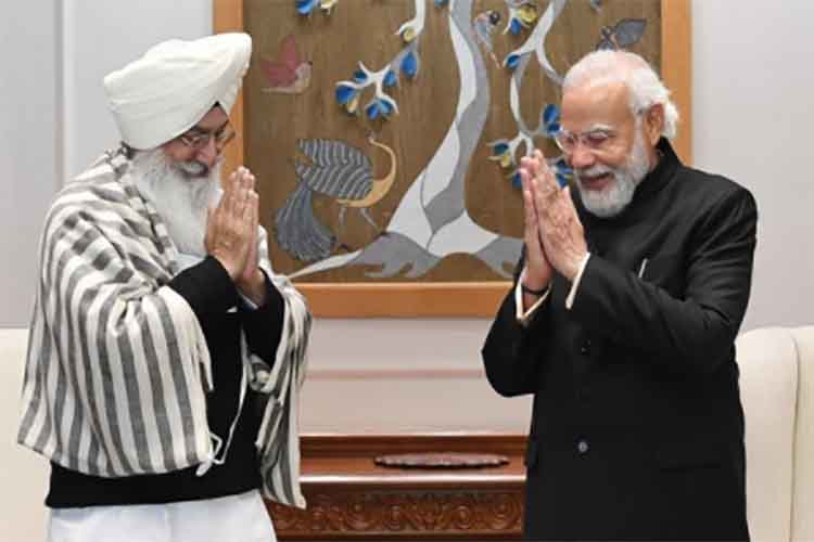पीएम मोदी से मिले राधा स्वामी सत्संग ब्यास के बाबा गुरिंदर सिंह ढिल्लो