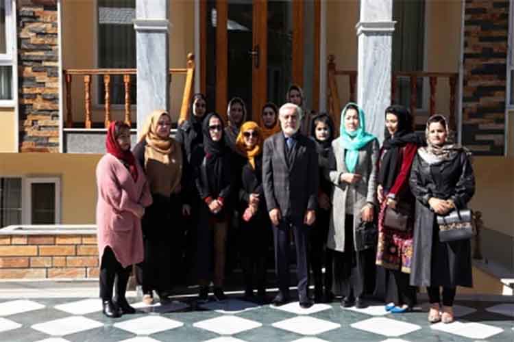 काबुलः अब्दुल्ला अब्दुल्ला ने महिला एक्टिविस्ट से राजनीतिक, सामाजिक मुद्दों पर की चर्चा 