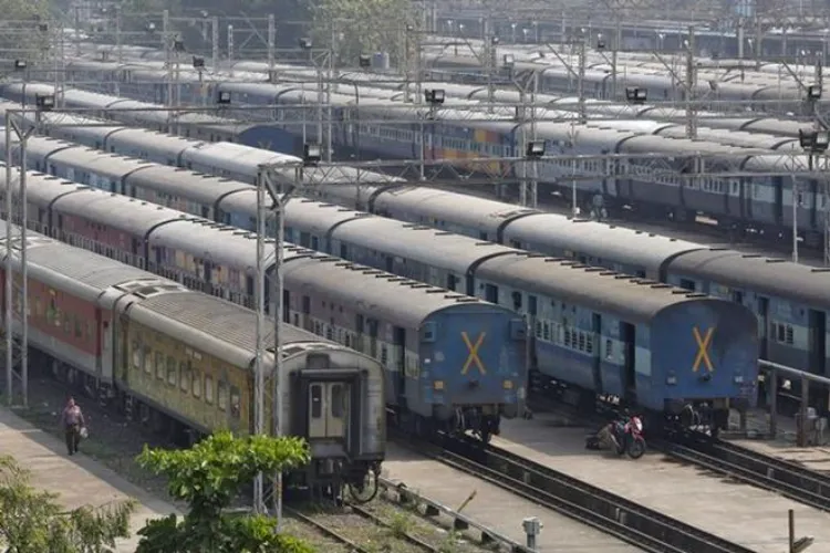 232 ट्रेन रद्द, 18 और 21 फरवरी को बंगाल, बिहार- झारखंड के यात्रियों को उठानी होगी परेशानी