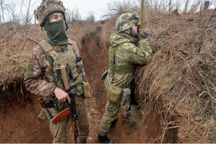यूक्रेन ने रूसी विद्रोहियों पर गोलीबारी का आरोप लगाया, संघर्ष विराम के 60 उल्लंघन 
