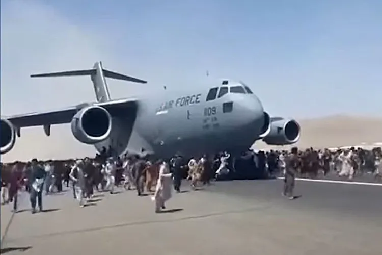 अफगानिस्तान क्राइसिस में सफलता की कहानी गढ़ने वाली वायु सेना की सी-17 आज तड़के युद्ध क्षेत्र के लिए रवाना