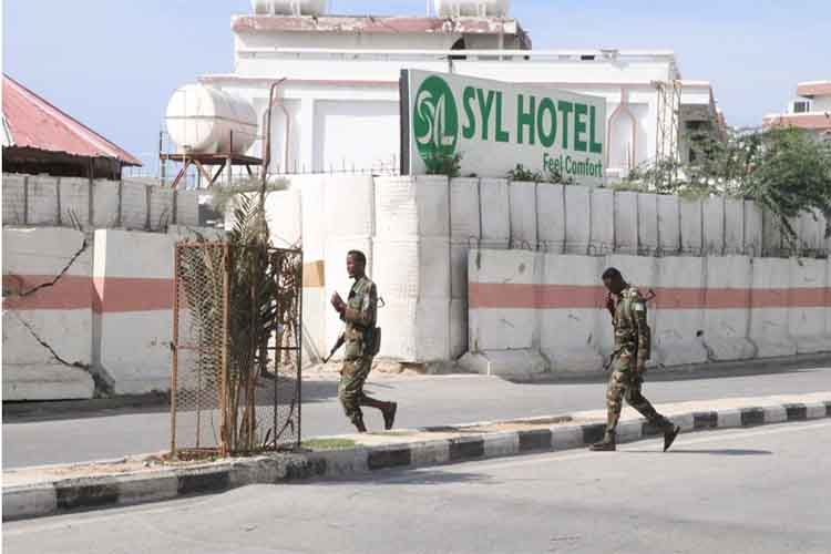 सोमालिया: सुरक्षा बलों ने अल-शबाब के 10 आतंकवादी मार गिराए 