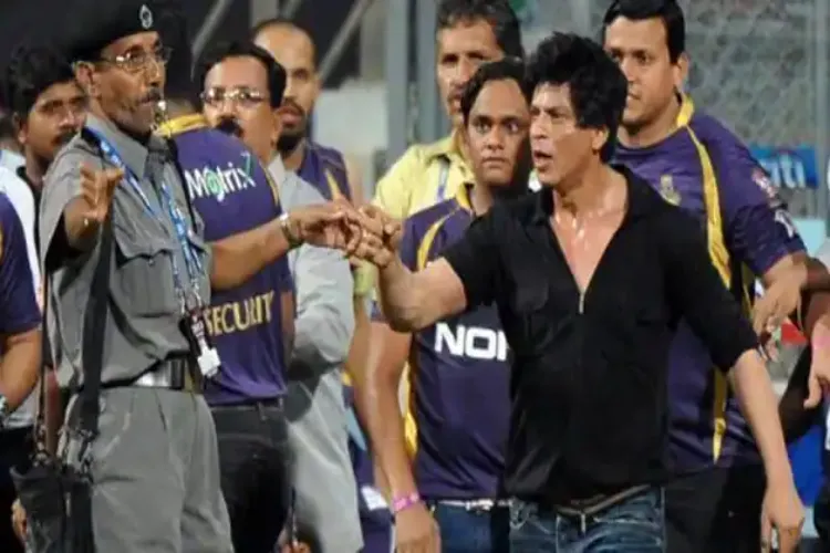 क्या एसआरके मुंबई वानखेड़े स्टेडियम में कोलकाता नाइट राइडर्स के आईपीएल मैच के उद्घाटन में शामिल होंगे?