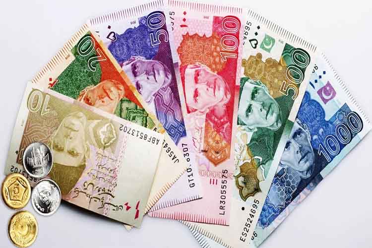 चीनी कर्ज चुकाने के फेर में पाकिस्तानी रुपया ऐतिहासिक रूप से गिरा 