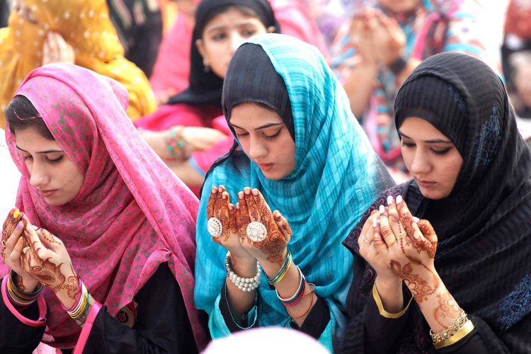 महिलाओं को मस्जिद में नमाज अदा करने की इजाजत क्यों नही मिलनी चाहिए