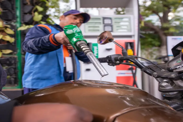 ईंधन: पेट्रोल और डीजल के बढ़ते दाम