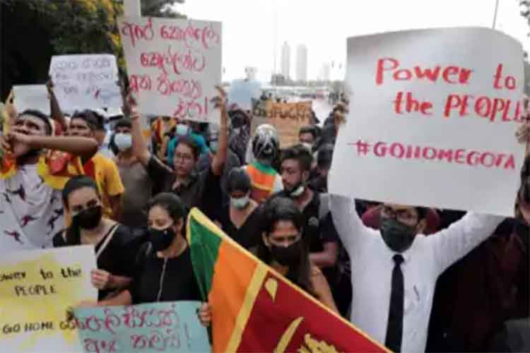 श्रीलंकाः खाद्य विक्रेताओं ने राजपक्षे सरकार पर चीन को ‘सब कुछ बेचने’ का आरोप लगाया