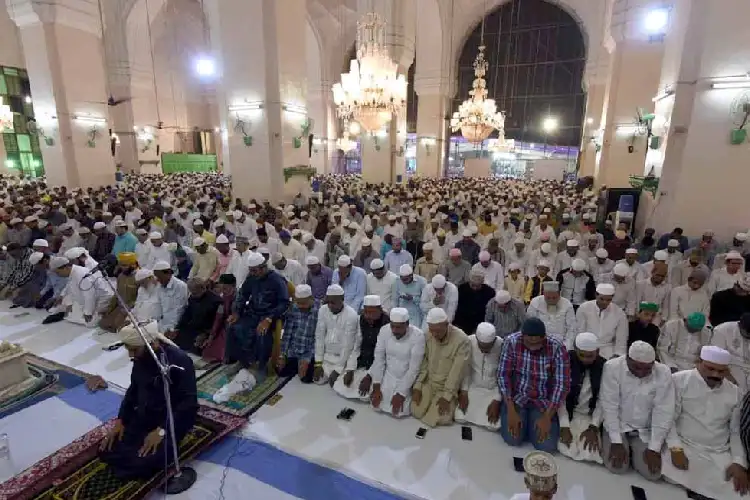 https://www.hindi.awazthevoice.in/upload/news/164932924707_Social_and_scientific_features_of_the_holy_month_of_Ramadan_3.webp