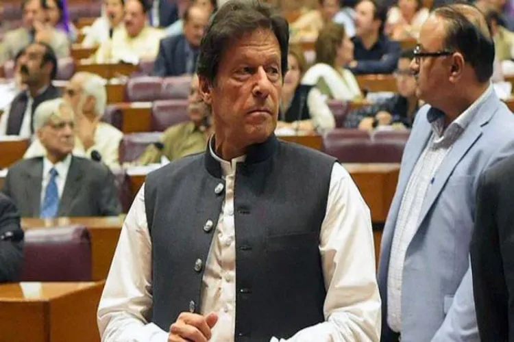 पाकिस्तान के ‘कप्तान’ 174 वोट से ‘क्लीन बोल्ड’, विपक्ष ने नए प्रधानमंत्री के लिए शहबाज शरीफ को आगे किया