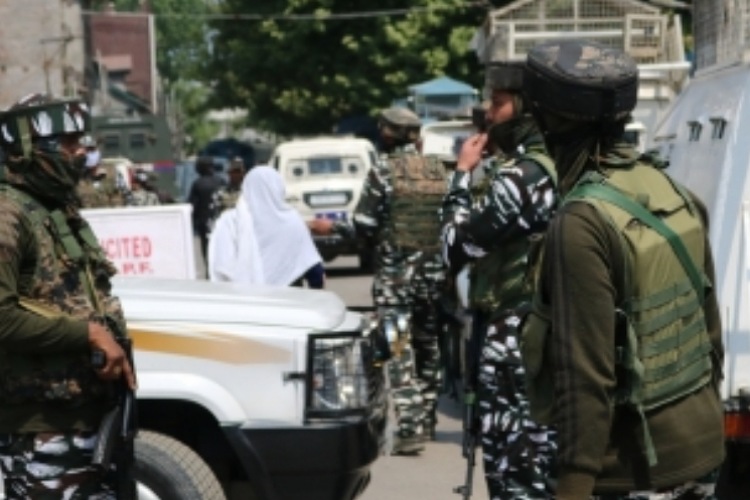 जम्मू-कश्मीर: पीओके का एक शख्स एलओसी के पास गिरफ्तार