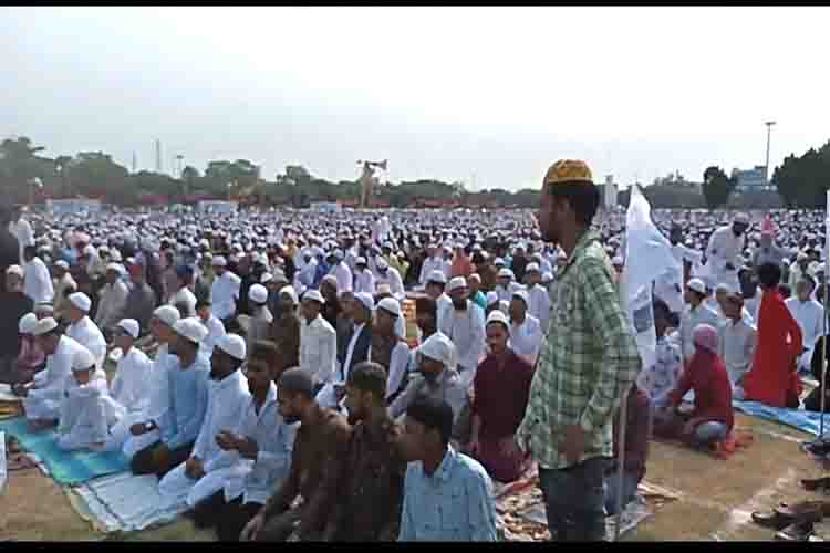 पटना के गांधी मैदान पहुंचकर नीतीश ने दी ईद की मुबारकवाद