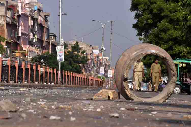 हिंसा प्रभावित जोधपुर के कुछ हिस्सों में कर्फ्यू लगा 