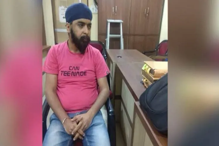 भाजपा नेता बग्गा को पंजाब पुलिस ने दिल्ली स्थित आवास से किया गिरफ्तार