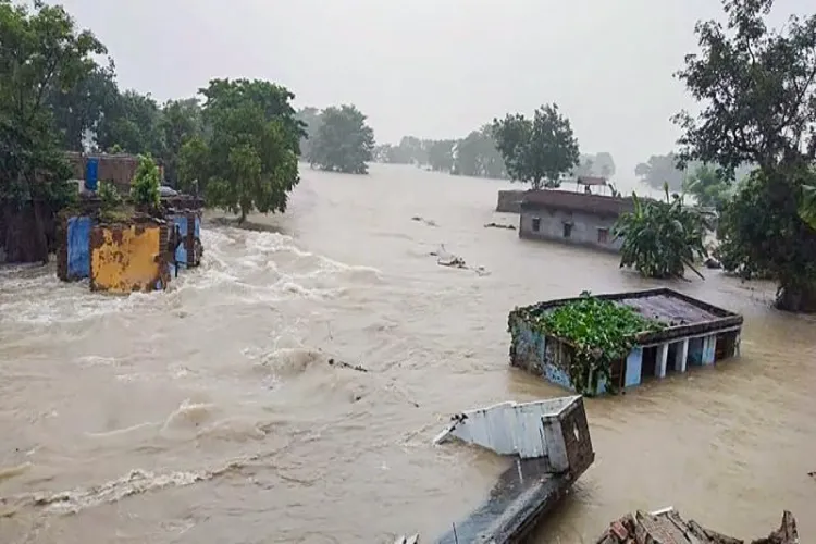 भारी बारिश से असम में बाढ़ः तीन की मौत, 25,000 लोग प्रभावित