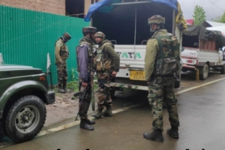 जम्मू-कश्मीर: बडगाम से दो आतंकी सहयोगी गिरफ्तार