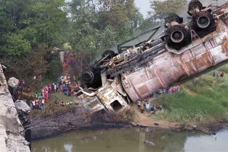 ओडिशा: तेल टैंकर में विस्फोट, 4 की मौत