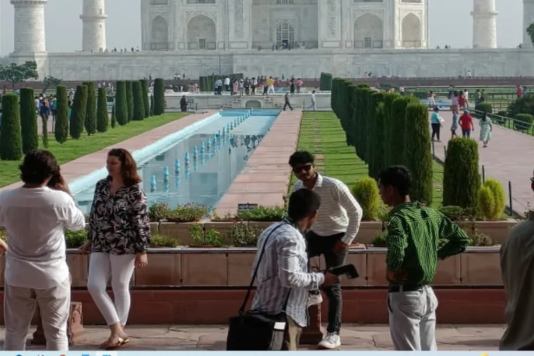 ताजमहल के फोटोग्राफर हलकान, एएसआई का 25 हजार रुपये जमा कराने का फरमान